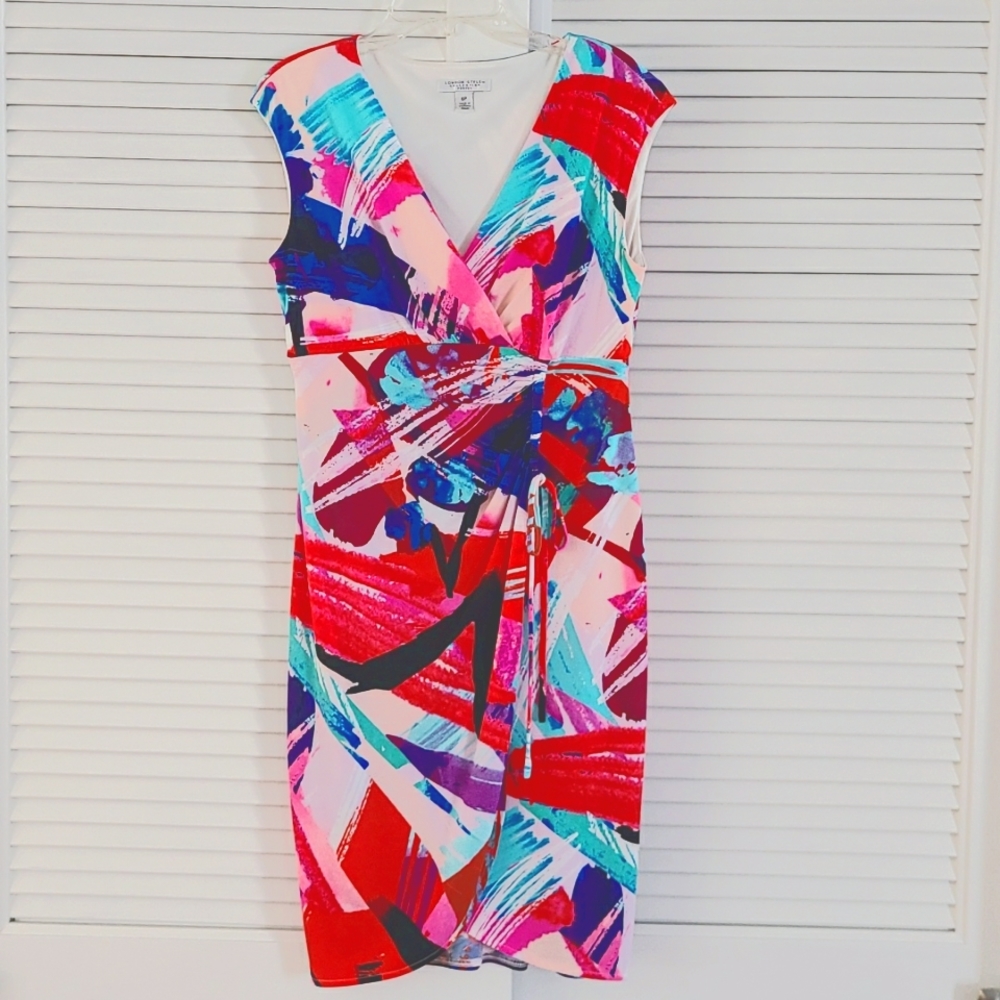London Style Petite Dress. Sleeveless 6P. Faux Wrap.  V Neckline  Multicolor